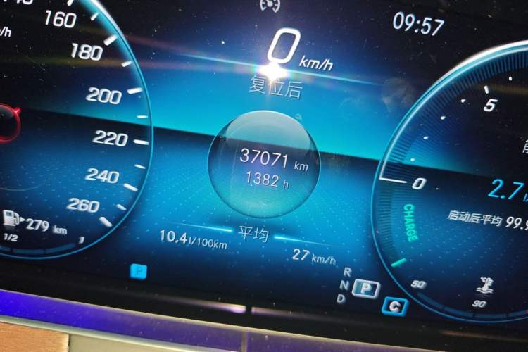 Used Mercedes-Benz E-Class 2021 Facelift E 300 L Stylish Edition Odometer Close Up