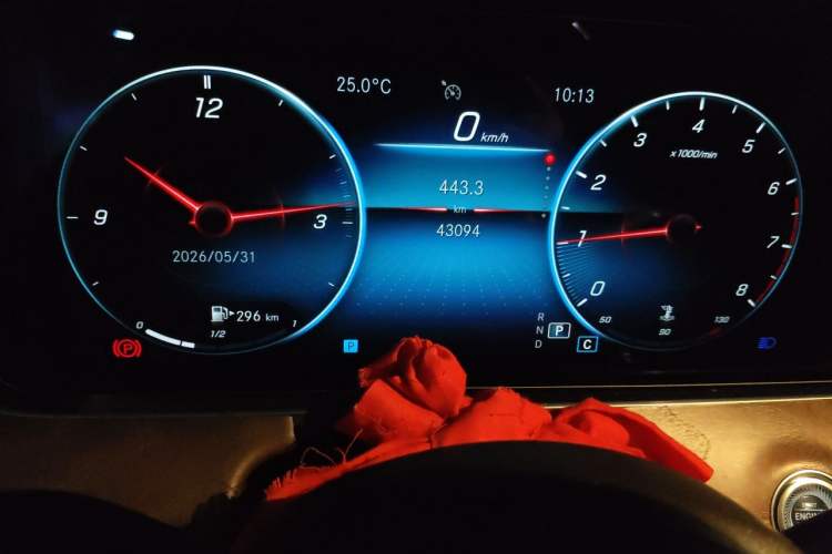 Used Mercedes-Benz E-Class 2021 Facelift E 300 L Stylish Edition Odometer Close Up