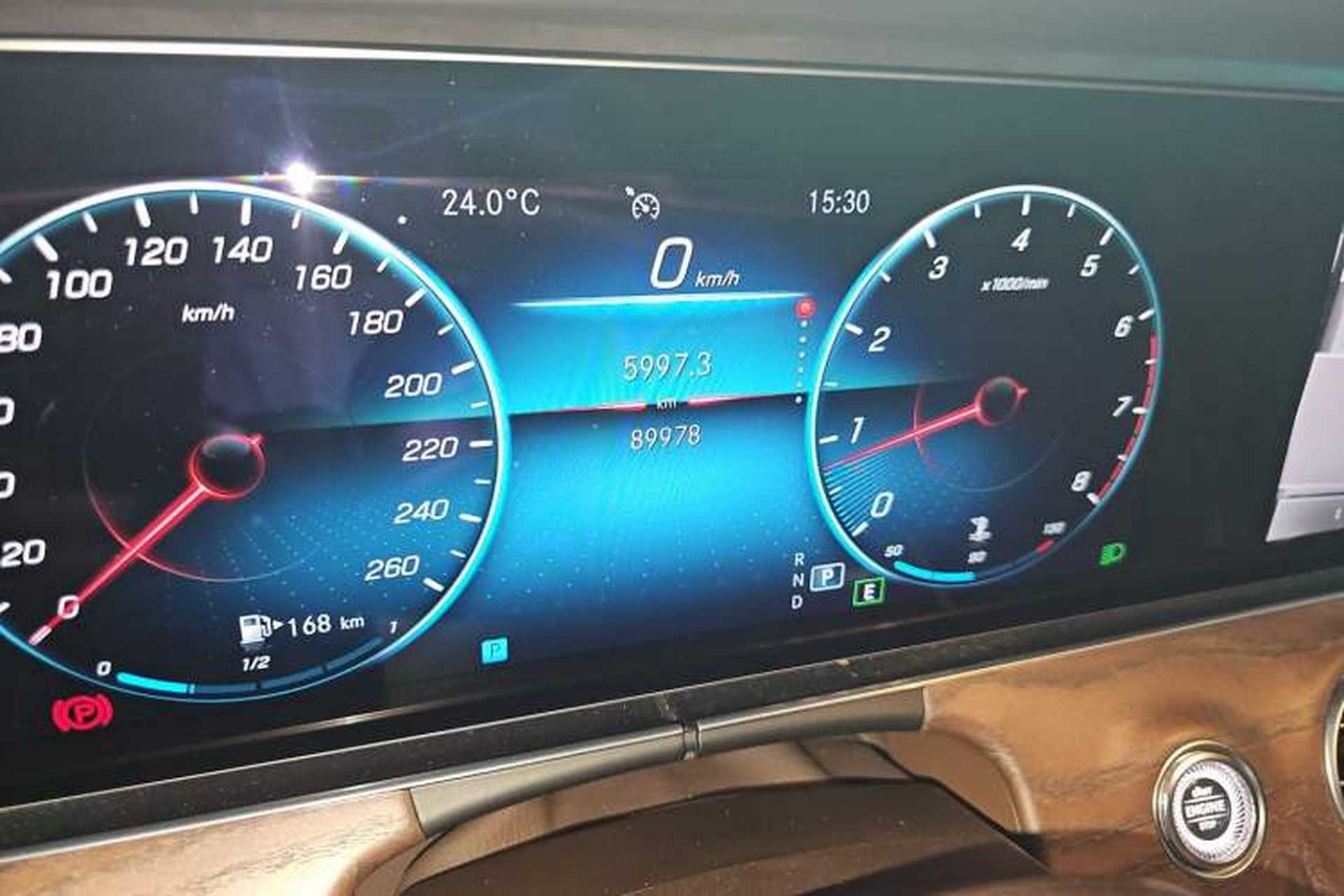 Used Mercedes-Benz E-Class 2021 E 300 L Premium Edition Odometer Close Up