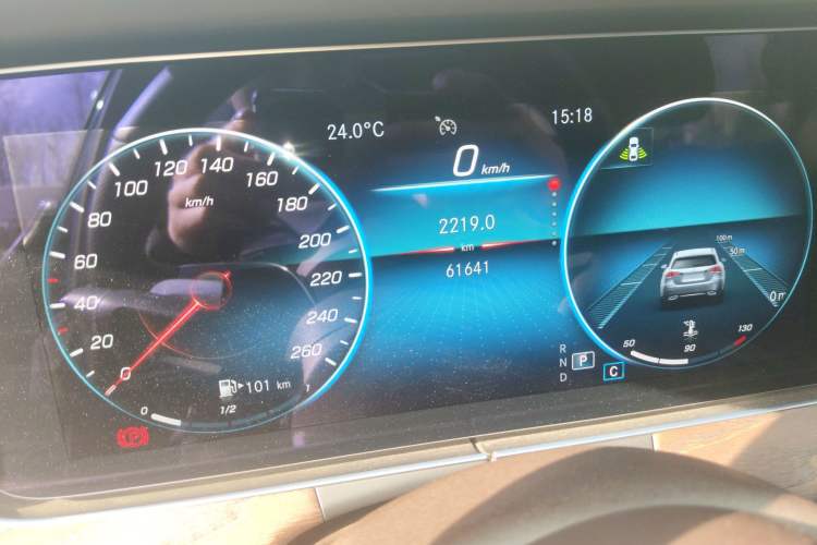 Used Mercedes-Benz E-Class 2021 Facelift E 300 L Stylish Edition Odometer Close Up