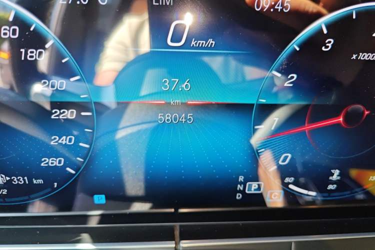 Used Mercedes-Benz E-Class 2021 Facelift E 260 L Sport Edition Odometer Close Up