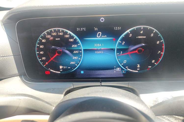 Used Mercedes-Benz E-Class 2021 Facelift E 300 L Stylish Edition Odometer Close Up