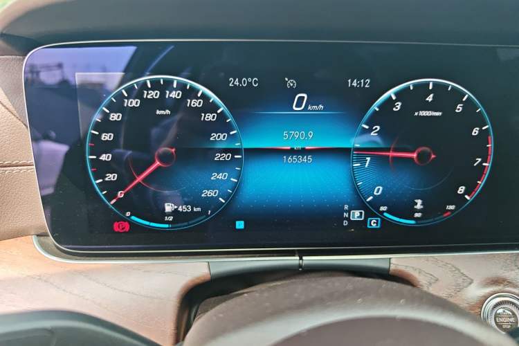 Used Mercedes-Benz E-Class 2021 E 300 L Sporty and Stylish Model Odometer Close Up