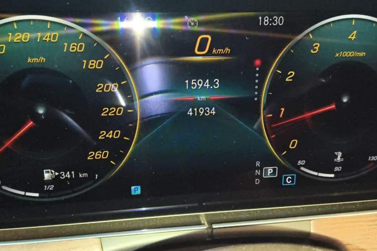 Used Mercedes-Benz E-Class 2021 Facelift E 260 L Odometer Close Up