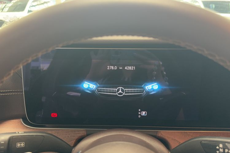 Used Mercedes-Benz E-Class 2021 Restyled E 300 L Luxury Edition Odometer Close Up
