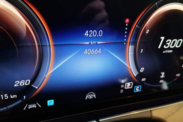 Used Mercedes-Benz E-Class 2021 E 300 L Premium Edition Odometer Close Up