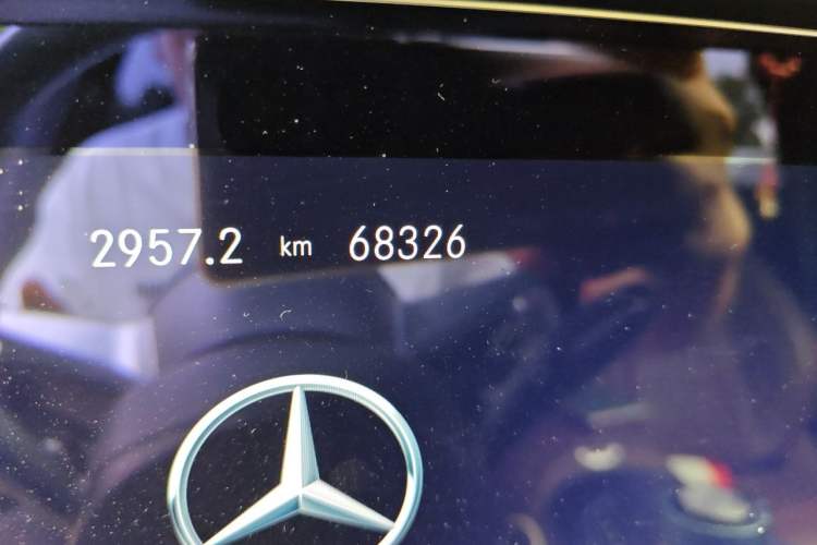 Used Mercedes-Benz E-Class 2021 Facelift E 260 L Sport Edition Odometer Close Up