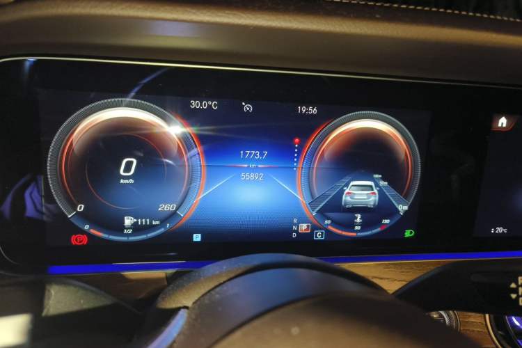 Used Mercedes-Benz E-Class 2021 Facelift E 260 L Odometer Close Up