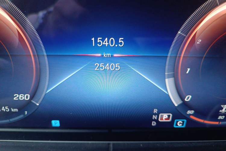 Used Mercedes-Benz E-Class 2021 Facelift E 260 L Odometer Close Up