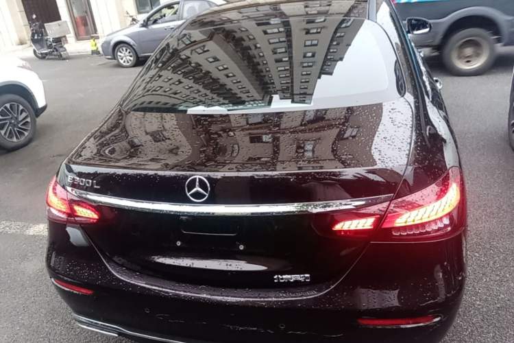Used Mercedes-Benz E-Class 2021 E 300 L Premium Edition Rear