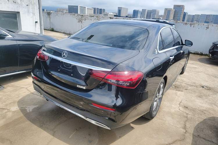 Used Mercedes-Benz E-Class 2021 E 300 L Sport Luxury Edition Rear Right 45 Deg