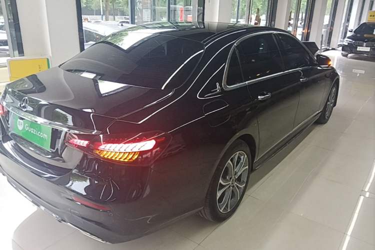 Used Mercedes-Benz E-Class 2021 E 300 L Sporty and Stylish Model Rear Right 45 Deg