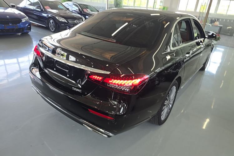 Used Mercedes-Benz E-Class 2021 Restyled E 300 L Luxury Edition Rear Right 45 Deg