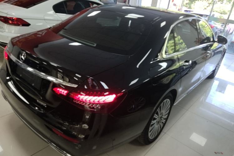 Used Mercedes-Benz E-Class 2021 Restyled E 300 L Luxury Edition Rear Right 45 Deg