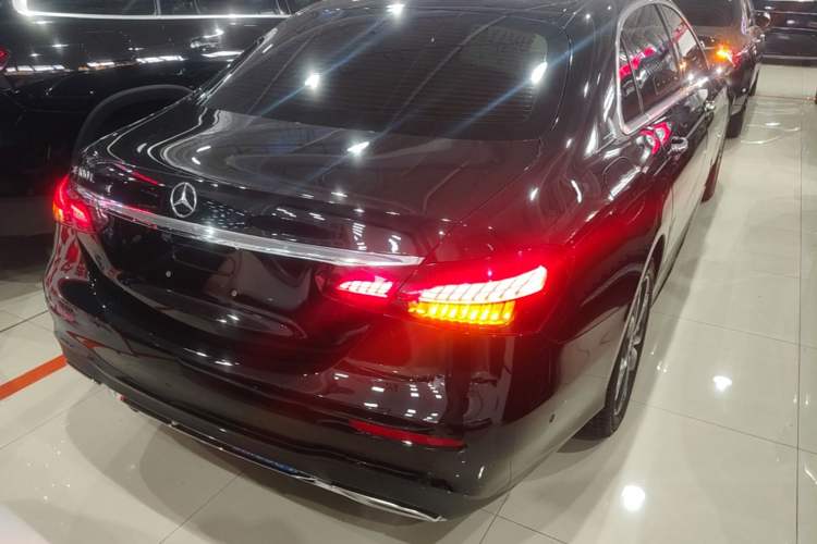 Used Mercedes-Benz E-Class 2021 E 300 L Sporty and Stylish Model Rear Right 45 Deg