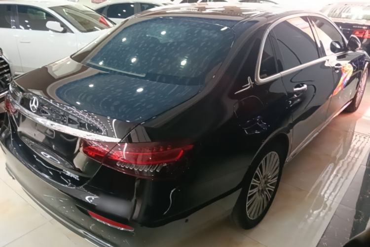Used Mercedes-Benz E-Class 2021 Restyled E 300 L Luxury Edition Rear Right 45 Deg