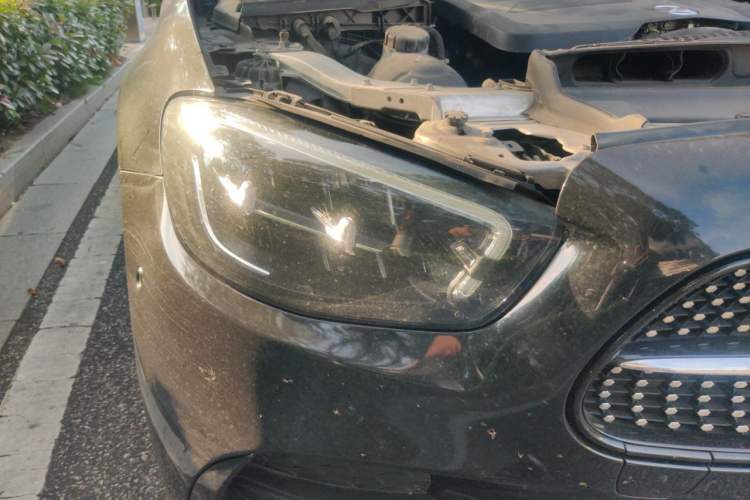 Used Mercedes-Benz E-Class 2021 E 300 L Sporty and Stylish Model Right Front Headlight