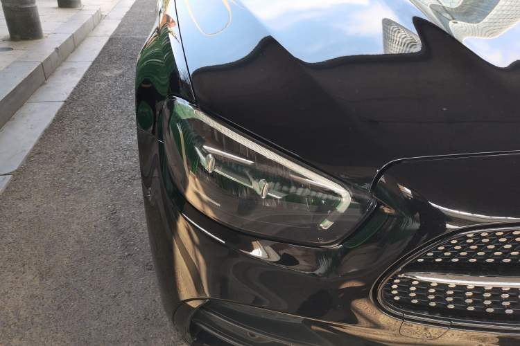 Used Mercedes-Benz E-Class 2021 Restyled E 300 L Sporty and Stylish Edition Right Front Headlight
