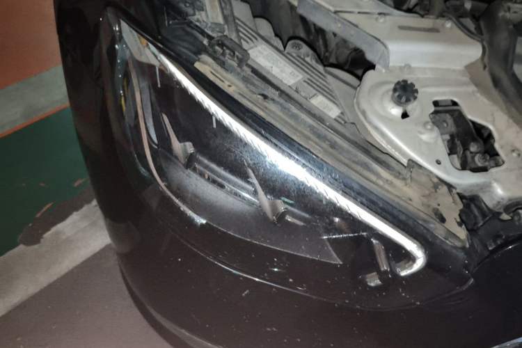 Used Mercedes-Benz E-Class 2021 Restyled E 300 L Luxury Edition Right Front Headlight