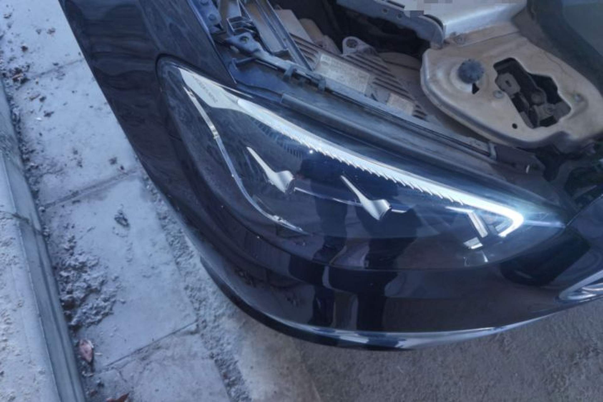 Used Mercedes-Benz E-Class 2021 E 300 L Luxury Model Right Front Headlight