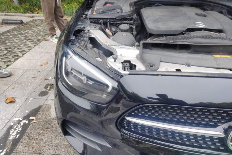 Used Mercedes-Benz E-Class 2021 Restyled E 300 L Sporty and Stylish Edition Right Front Headlight