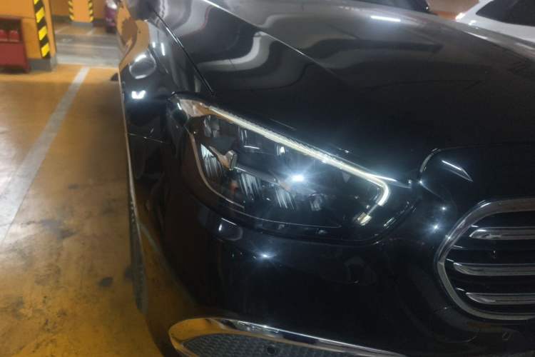 Used Mercedes-Benz E-Class 2021 E 300 L Stylish Model Right Front Headlight