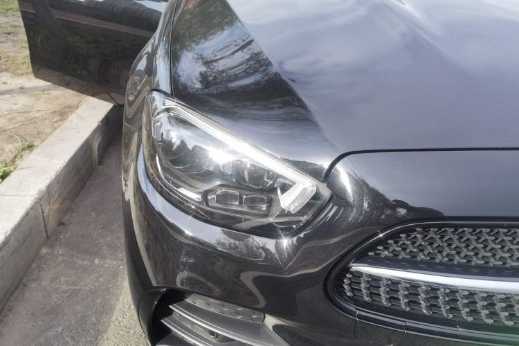 Used Mercedes-Benz E-Class 2021 E 300 L Sport Premium Edition Right Front Headlight