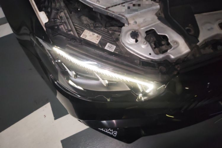 Used Mercedes-Benz E-Class 2021 E 260 Stylish Sports Edition Right Front Headlight