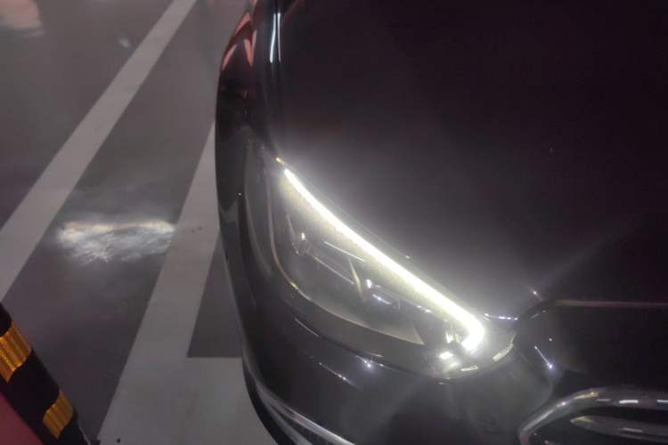 Used Mercedes-Benz E-Class 2021 E 300 L Luxury Model Right Front Headlight