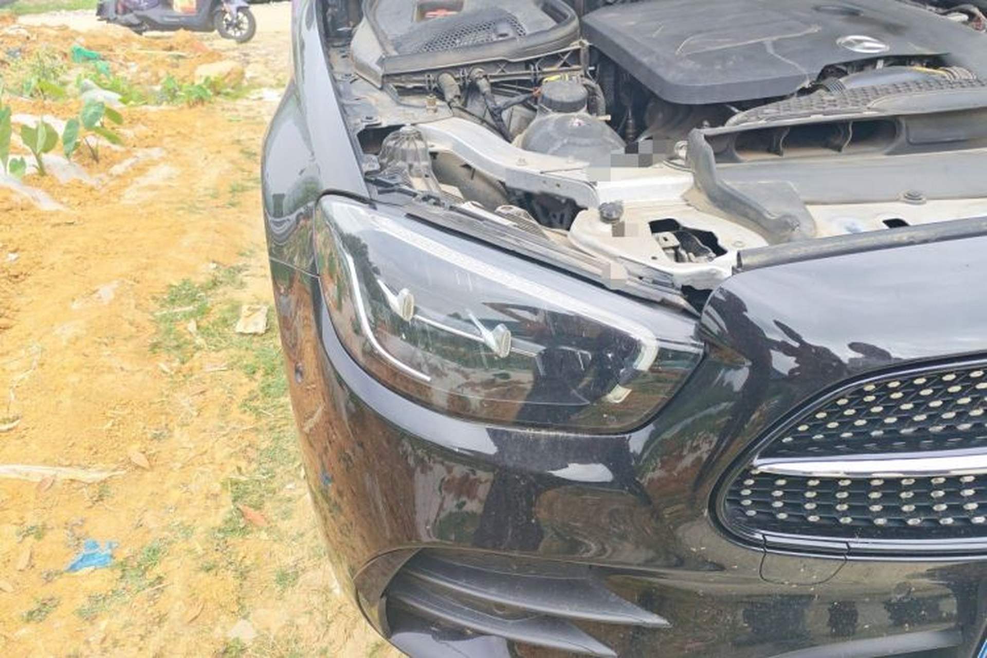 Used Mercedes-Benz E-Class 2021 Restyled E 300 L Sporty and Stylish Edition Right Front Headlight