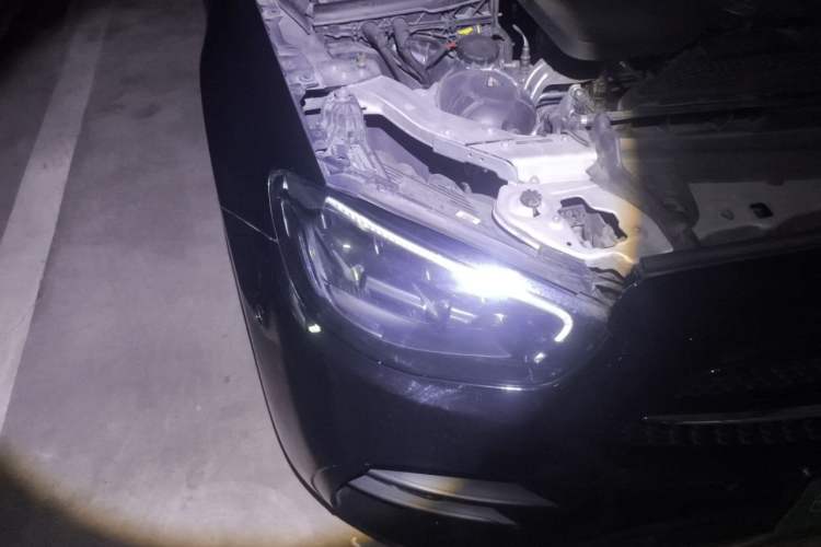 Used Mercedes-Benz E-Class 2021 Restyled E 300 L Sporty and Stylish Edition Right Front Headlight