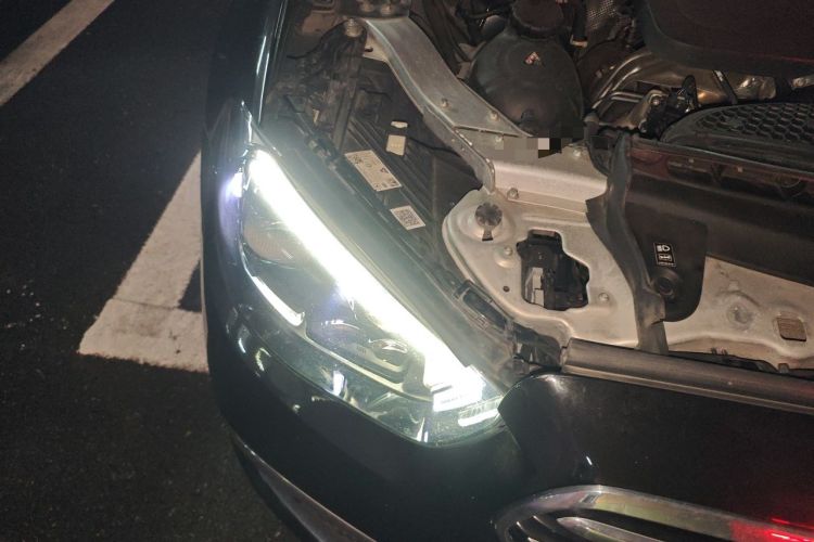 Used Mercedes-Benz E-Class 2021 E 300 L Premium Edition Right Front Headlight