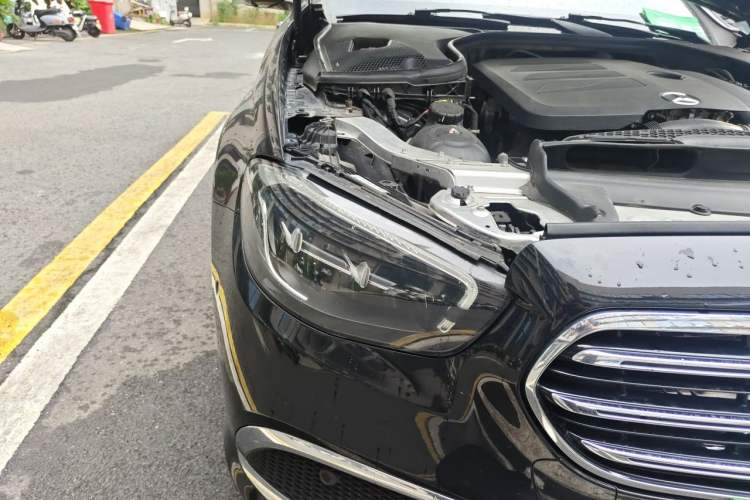 Used Mercedes-Benz E-Class 2021 Restyled E 300 L Sporty and Stylish Edition Right Front Headlight