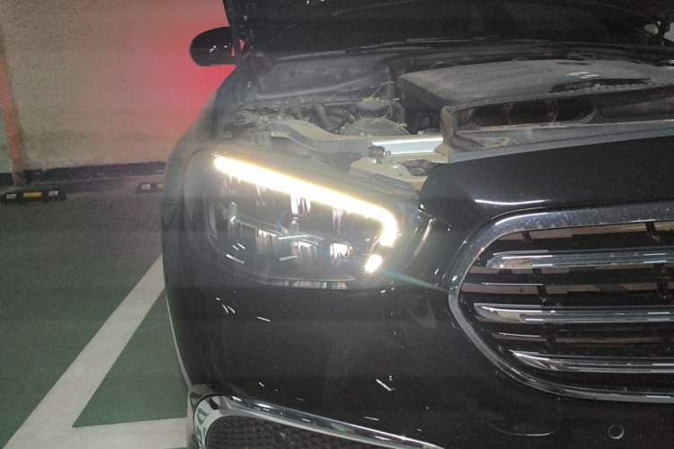 Used Mercedes-Benz E-Class 2021 Facelift E 300 L Stylish Edition Right Front Headlight