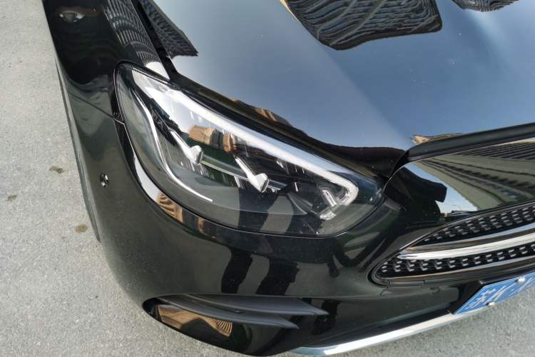 Used Mercedes-Benz E-Class 2021 Restyled E 300 L Sporty and Stylish Edition Right Front Headlight