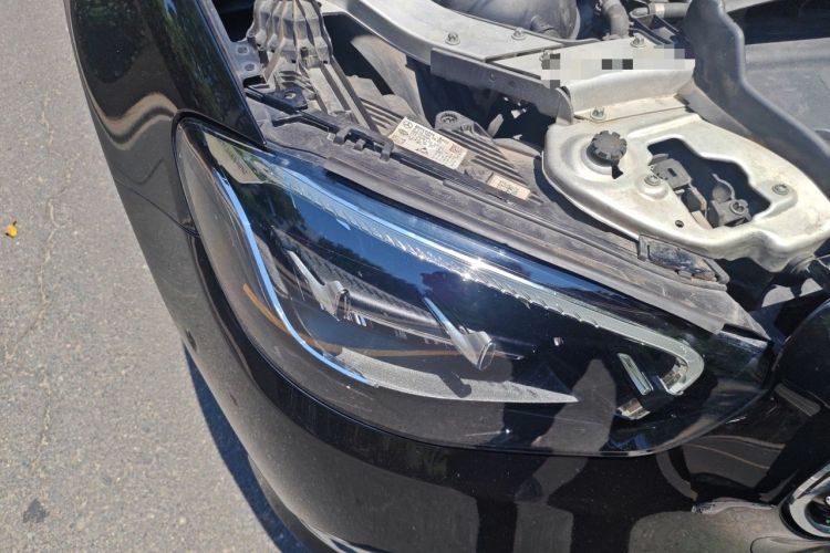 Used Mercedes-Benz E-Class 2021 E 300 L Stylish Model Right Front Headlight