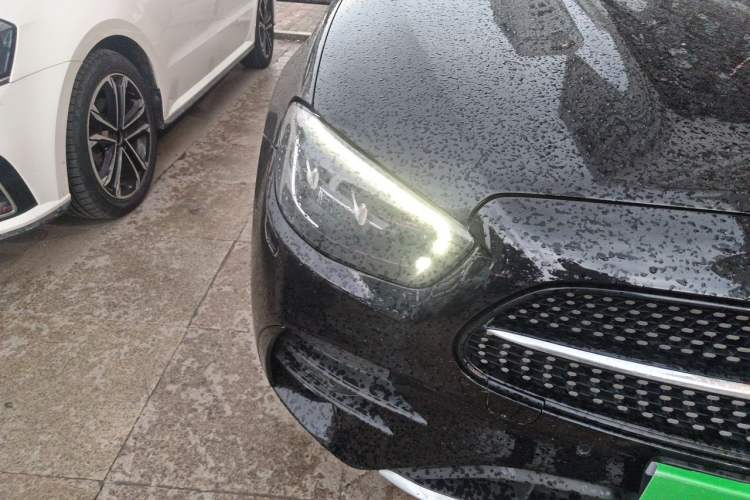 Used Mercedes-Benz E-Class 2021 E 300 L Sport Luxury Edition Right Front Headlight