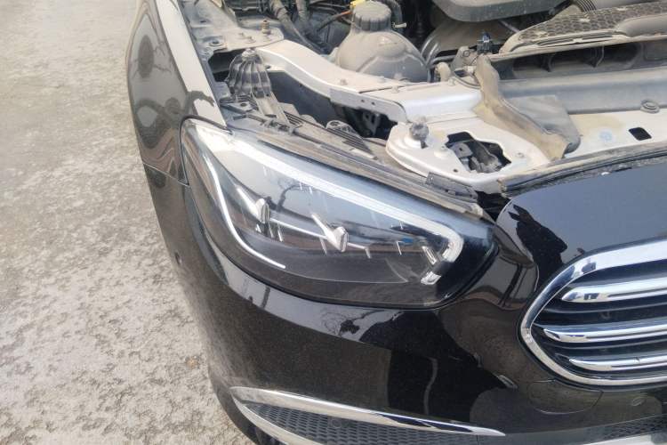 Used Mercedes-Benz E-Class 2021 E 300 L Sporty and Stylish Model Right Front Headlight