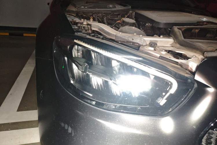 Used Mercedes-Benz E-Class 2021 Restyled E 300 L Sport Luxury Edition Right Front Headlight