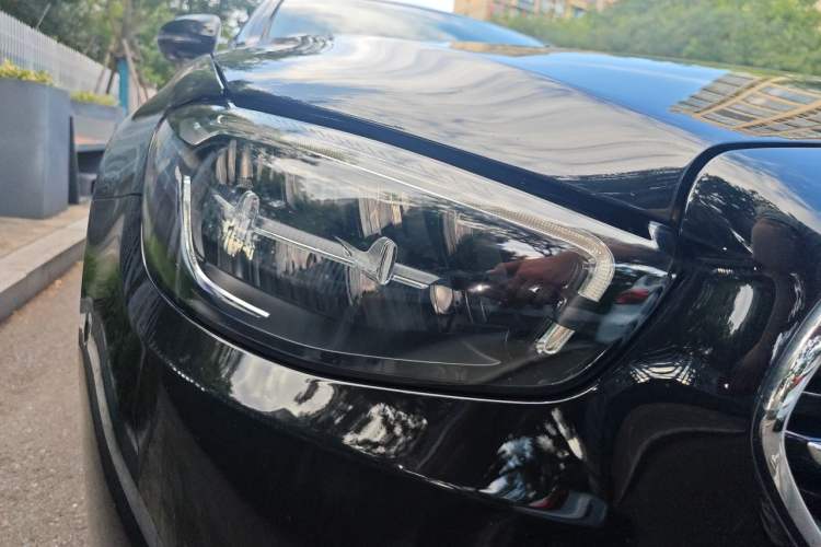 Used Mercedes-Benz E-Class 2021 Restyled E 300 L Luxury Edition Right Front Headlight