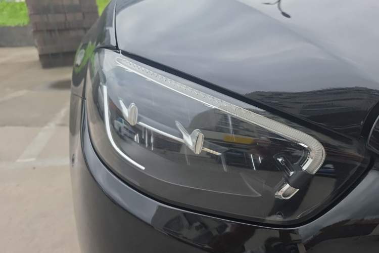 Used Mercedes-Benz E-Class 2021 Restyled E 300 L Sporty and Stylish Edition Right Front Headlight