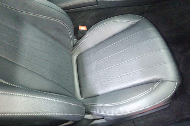 Used Mercedes-Benz E-Class 2021 E 300 L Luxury Model Right Front Seat