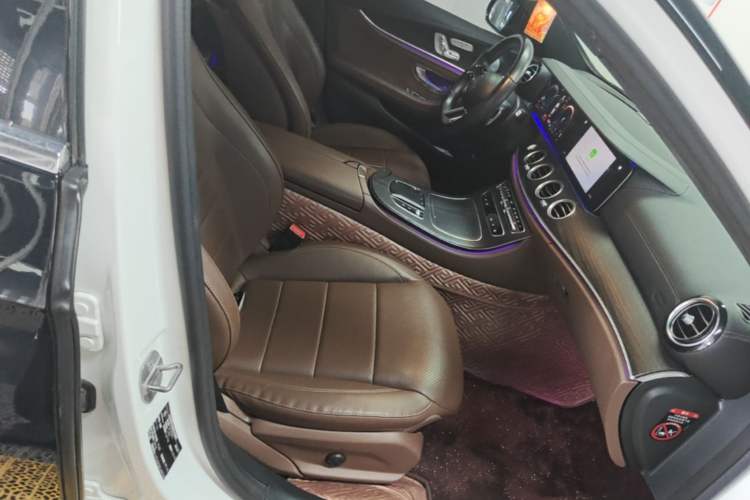 Used Mercedes-Benz E-Class 2021 E 300 L Sport Luxury Edition Right Front Seat