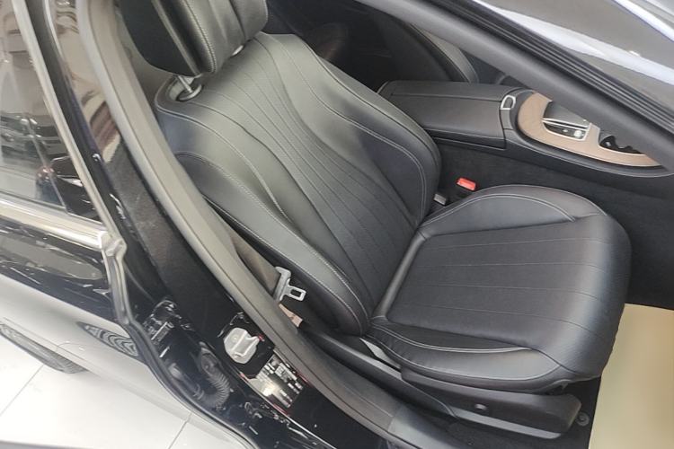 Used Mercedes-Benz E-Class 2021 Facelift E 300 L Stylish Edition Right Front Seat