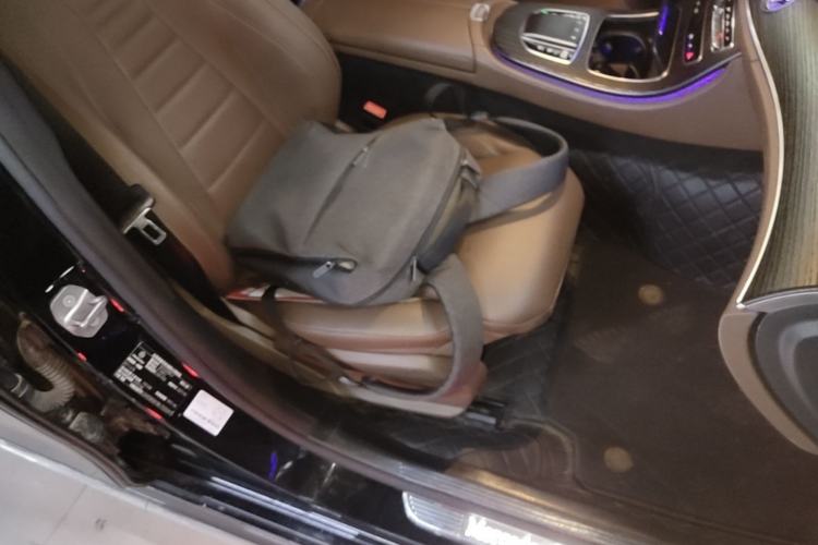 Used Mercedes-Benz E-Class 2021 Restyled E 300 L Sport Luxury Edition Right Front Seat