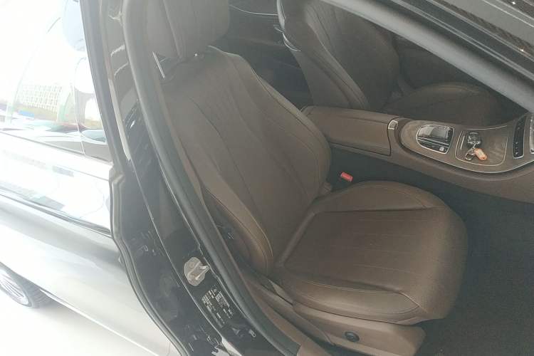 Used Mercedes-Benz E-Class 2021 Facelift E 300 L Stylish Edition Right Front Seat