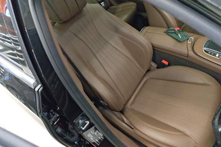 Used Mercedes-Benz E-Class 2021 Restyled E 300 L Luxury Edition Right Front Seat
