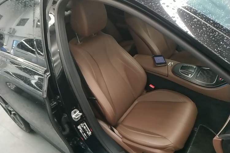 Used Mercedes-Benz E-Class 2021 Updated E 260 Fashion Sport Edition Right Front Seat