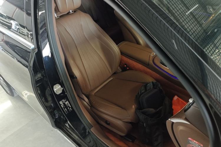 Used Mercedes-Benz E-Class 2021 E 300 L Stylish Model Right Front Seat