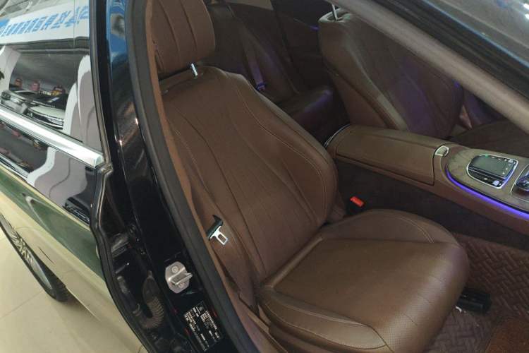 Used Mercedes-Benz E-Class 2021 E 300 L Stylish Model Right Front Seat